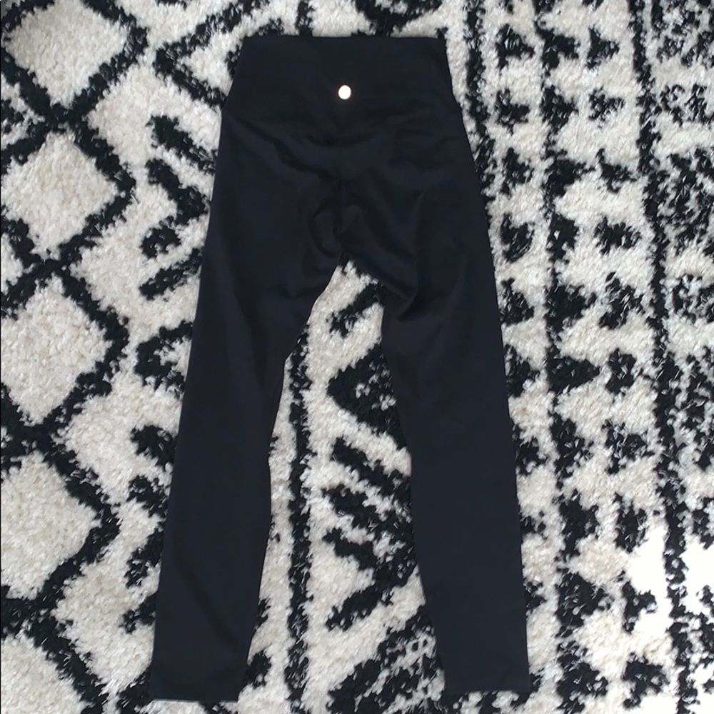 Lululemon Wunder Under leggings 23”